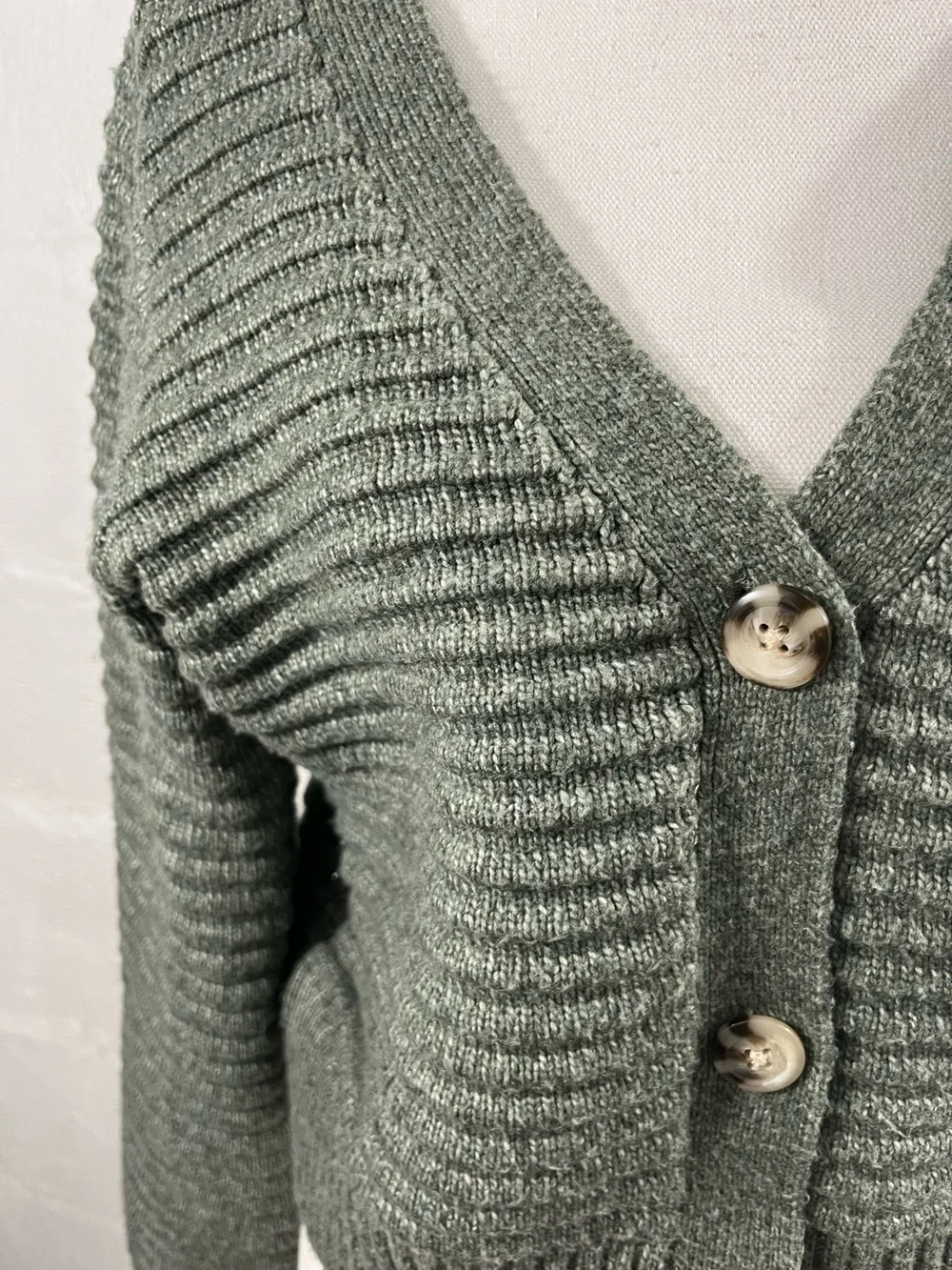HAPPILY GREY CROPPED CARDIGAN